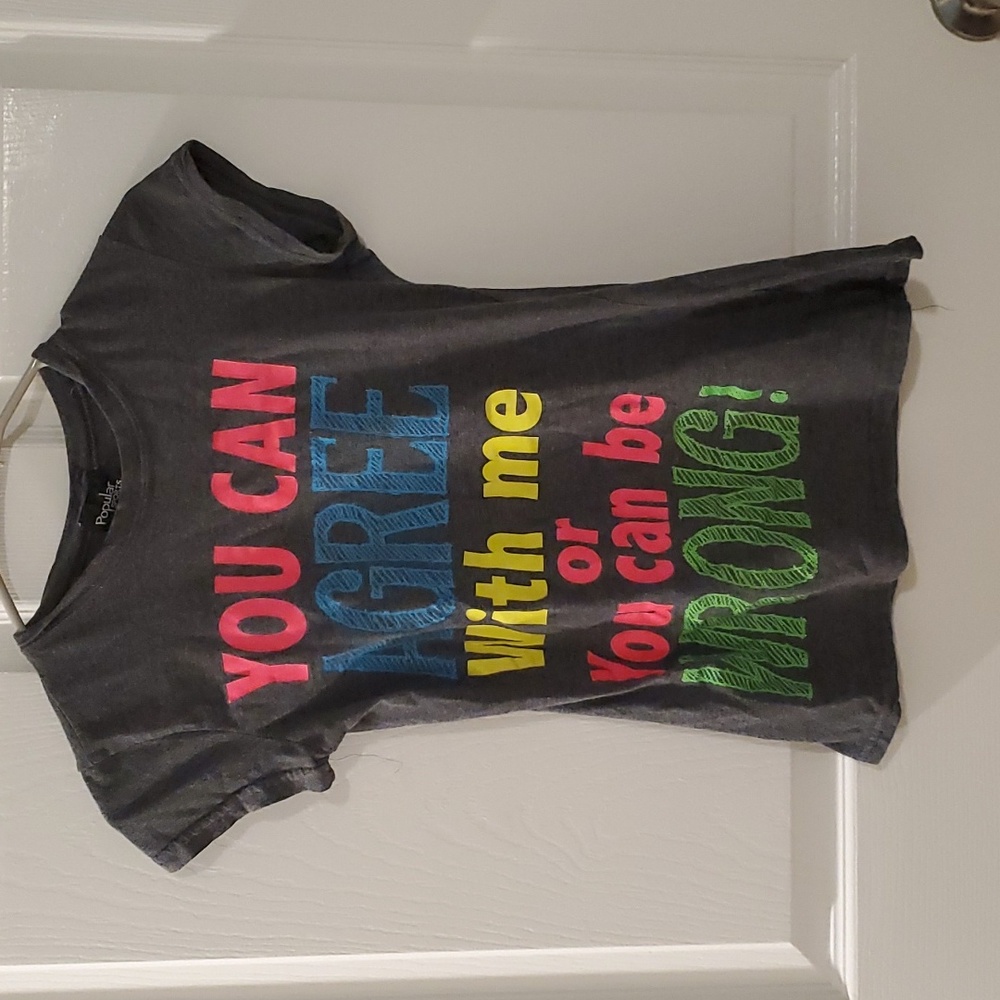 Girl's tee shirt.